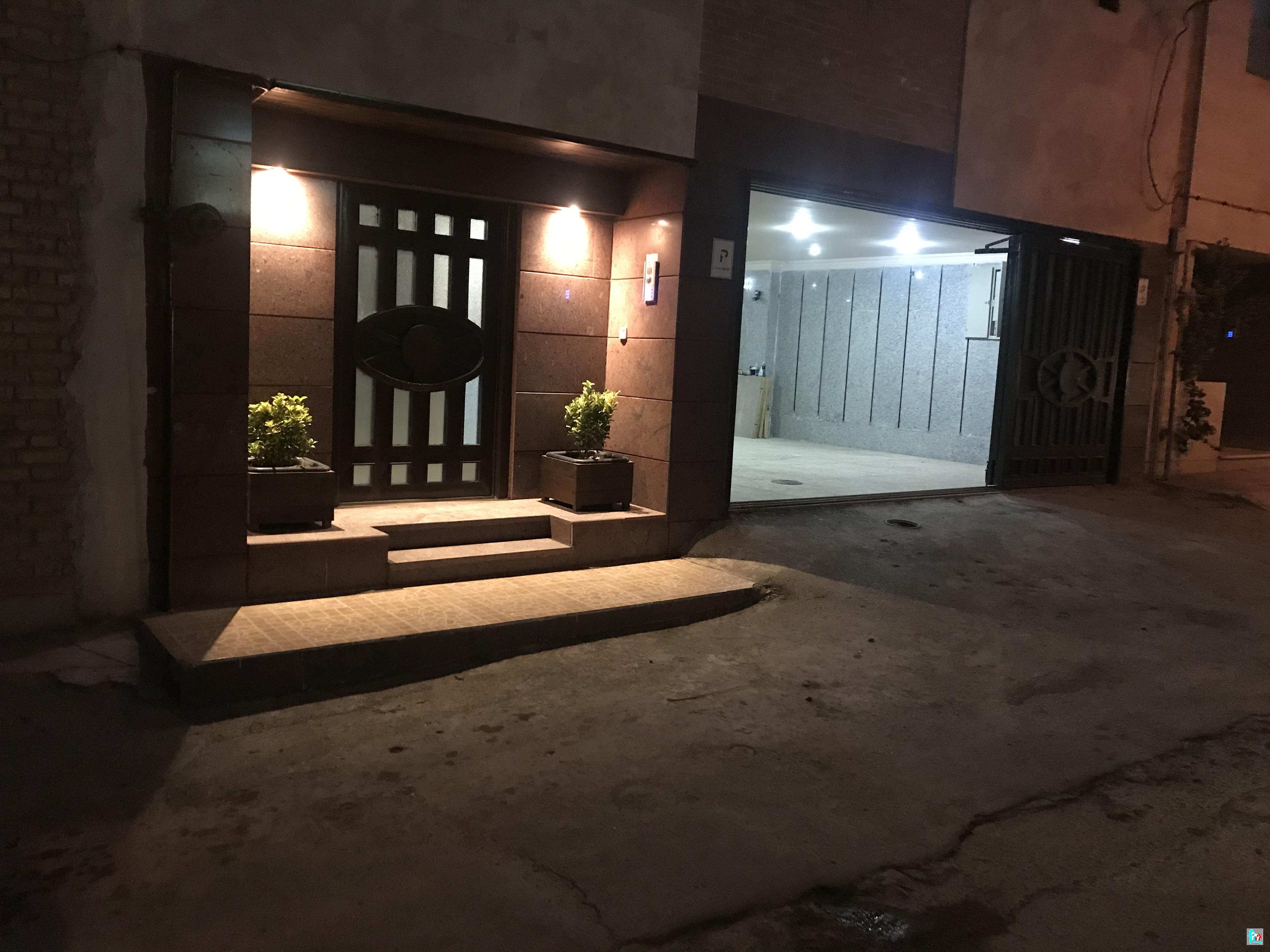 کد7199 (اپارتمان سه طبقه شیک خواجه عمید)