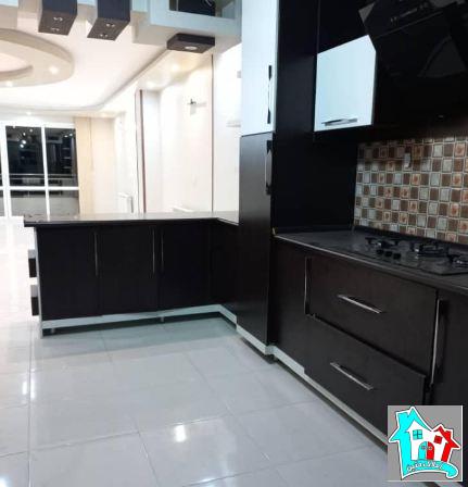 کد 8076(فروش آپارتمان 172 متری لوکس 3 خوابه خیابان خواجه عمید)