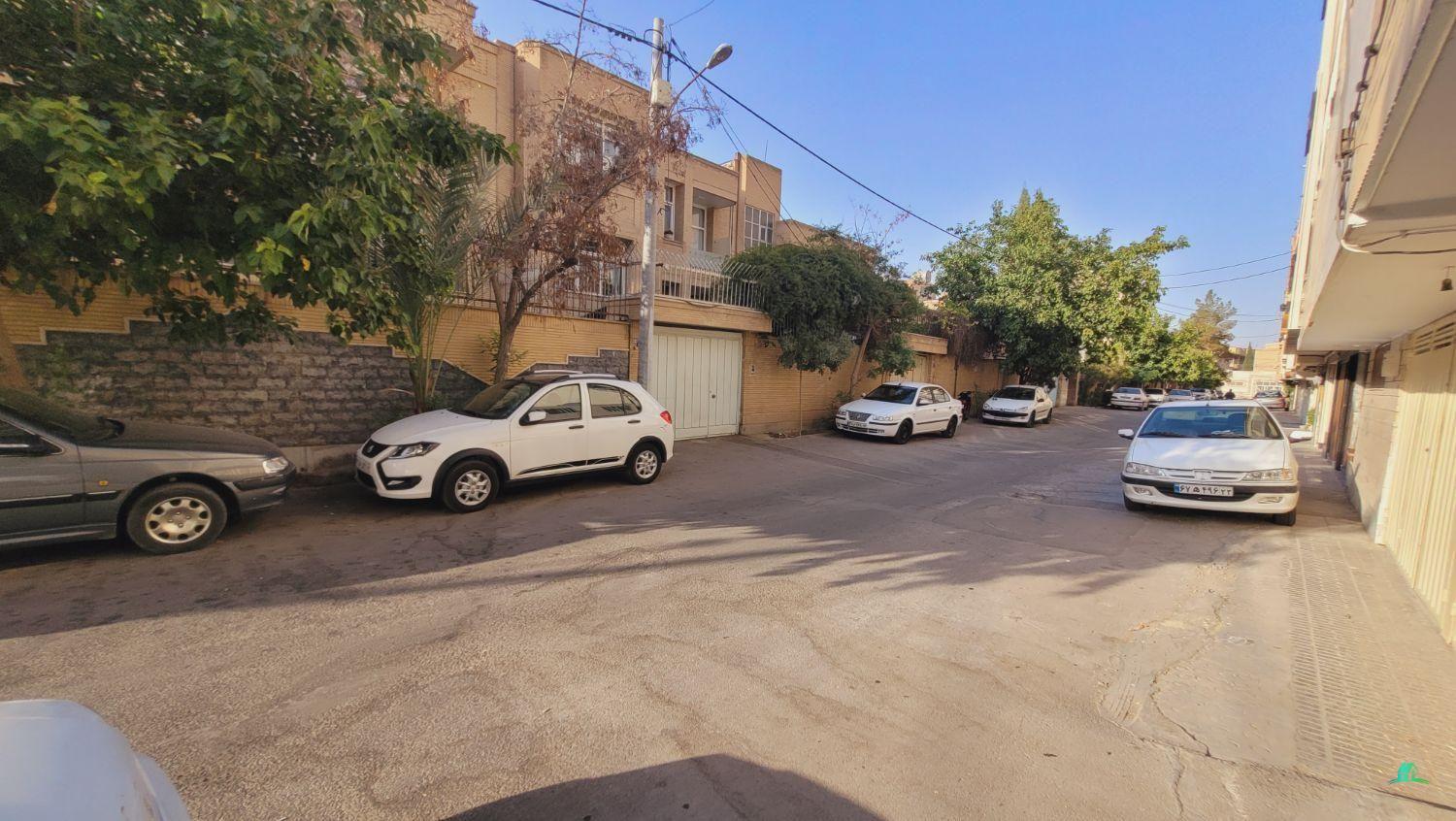 کد14189 (خانه ویلایی220 متری ارتفاع دار خیابان کیم شفایی دوم)