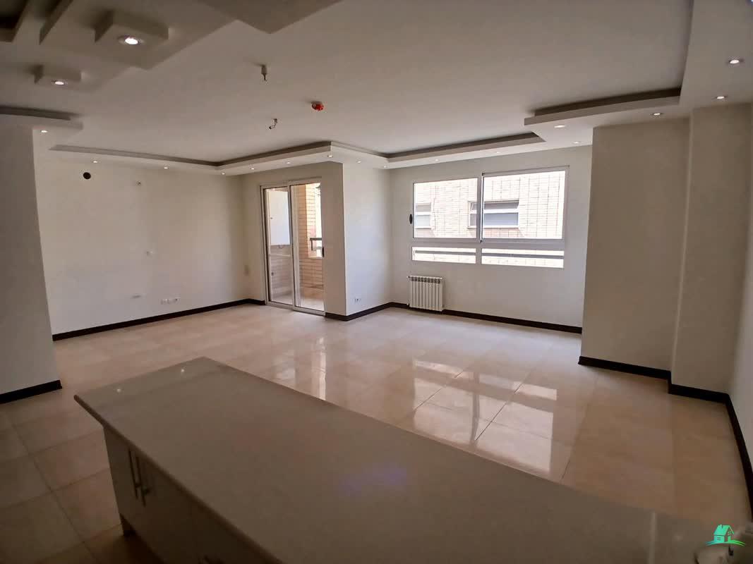 کد11000 (فروش آپارتمان 108 متری شیک خیابان صافی اصفهانی)