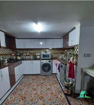 کد14163 (فروش خانه ویلایی194 متری سه طبقه خیابان زرین کوب)