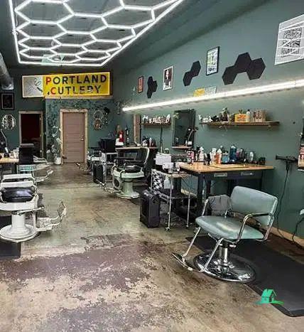 کد14191 ( مغازه 60 متری بر میدان فتح )