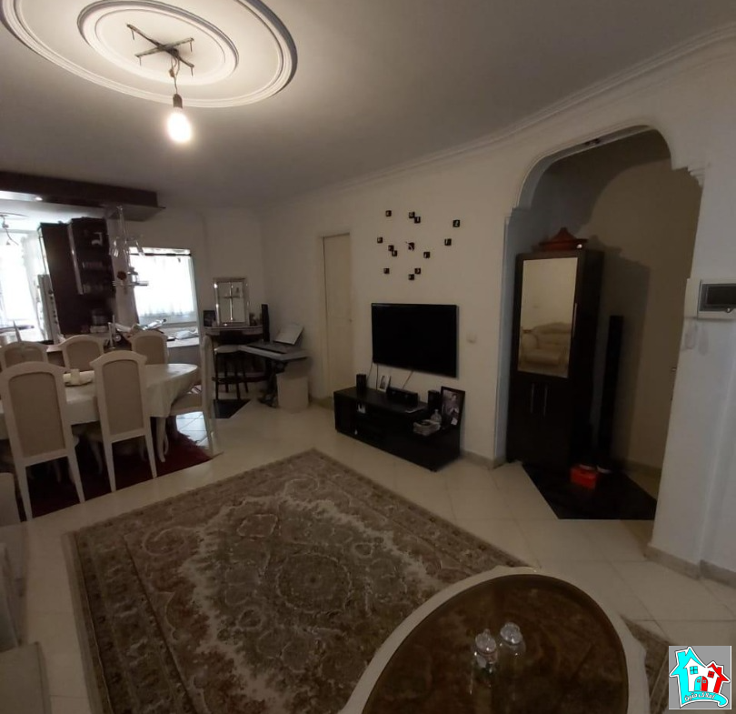 کد8459 (فروش آپارتمان 71 متری دلباز خیابان آذربهرام)