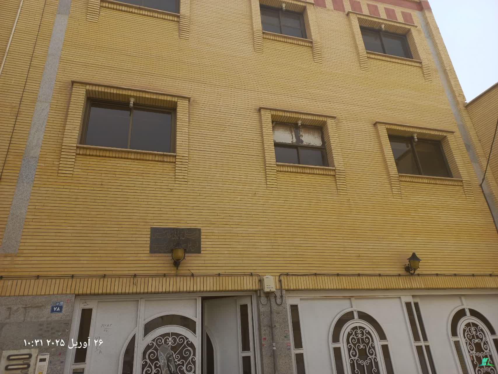 کد14190 (خانه ویلایی 3 طبقه نوساز خیابان جی)